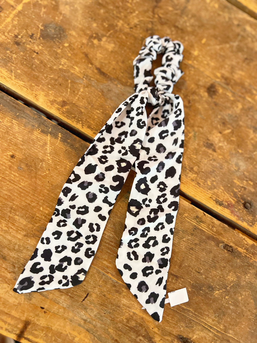 Leopard Bow Scrunchies