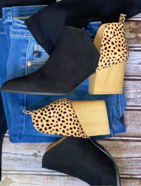 Suede and spots Booties